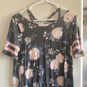 Maurices 24/7 cut out tee